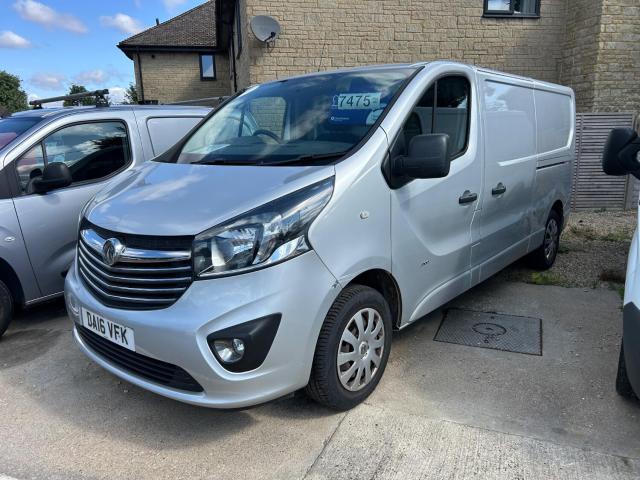 VAUXHALL VIVARO