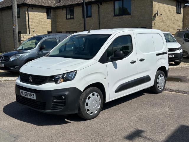 PEUGEOT PARTNER