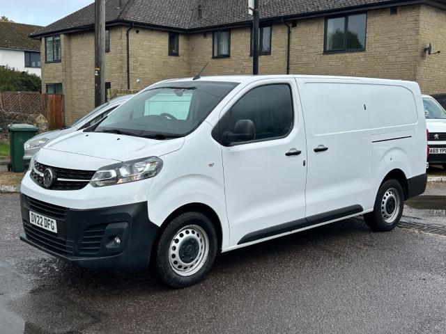VAUXHALL VIVARO