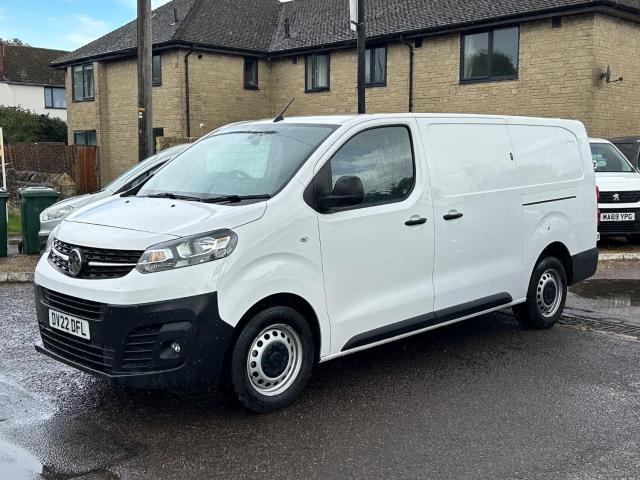VAUXHALL VIVARO