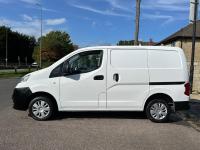 NISSAN NV200