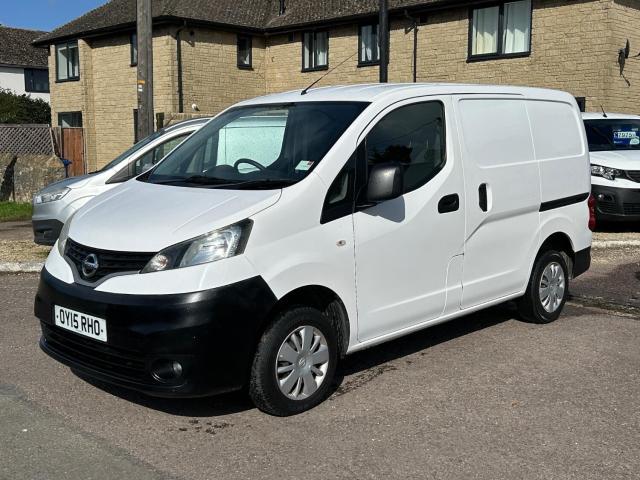 NISSAN NV200