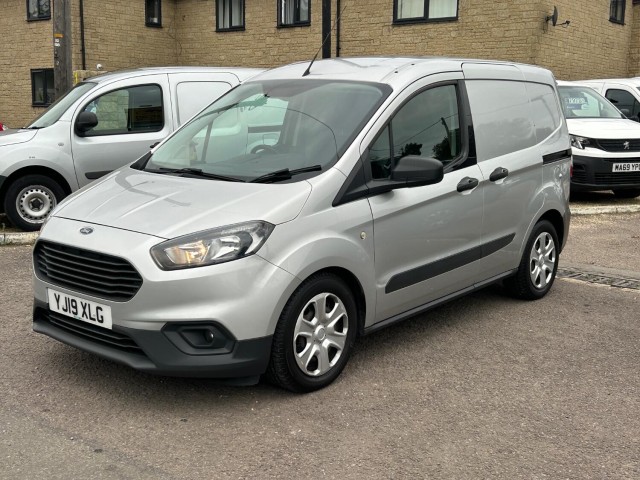 FORD TRANSIT COURIER