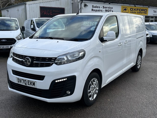 VAUXHALL VIVARO