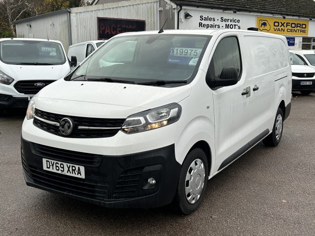 VAUXHALL VIVARO
