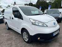 NISSAN E-NV200
