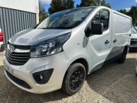VAUXHALL VIVARO