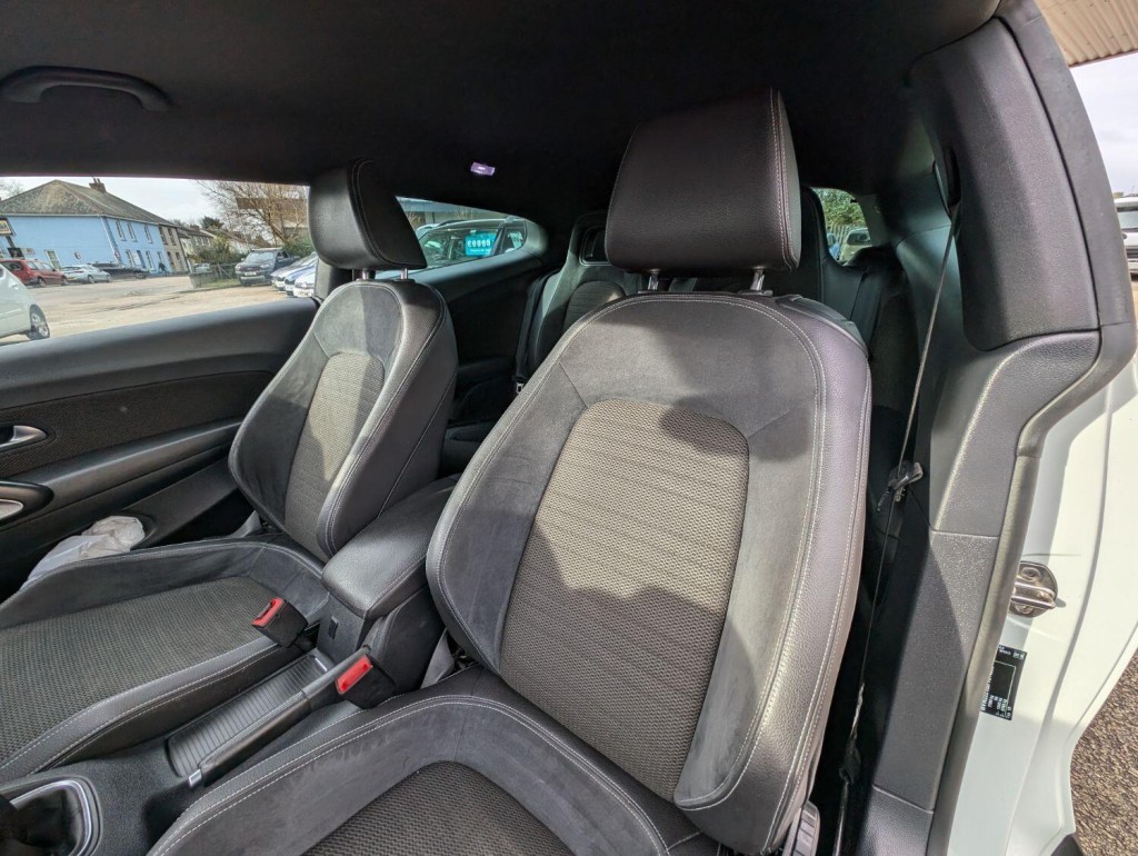 VOLKSWAGEN SCIROCCO