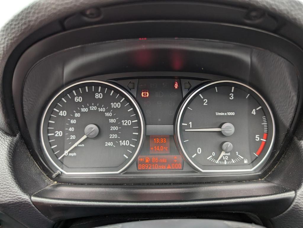 BMW 1 SERIES