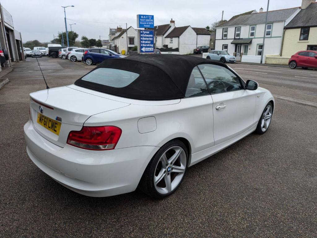 BMW 1 SERIES