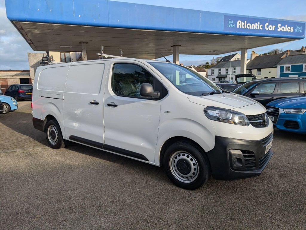 VAUXHALL VIVARO