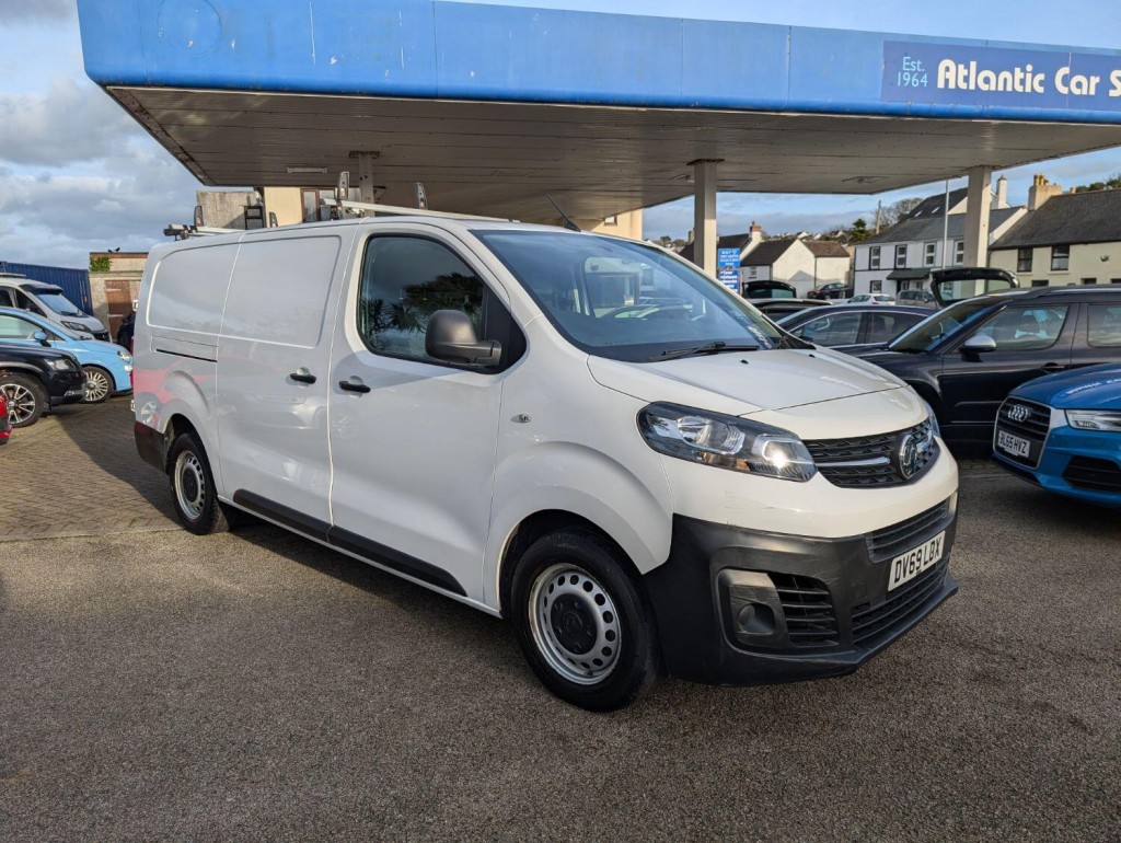 VAUXHALL VIVARO
