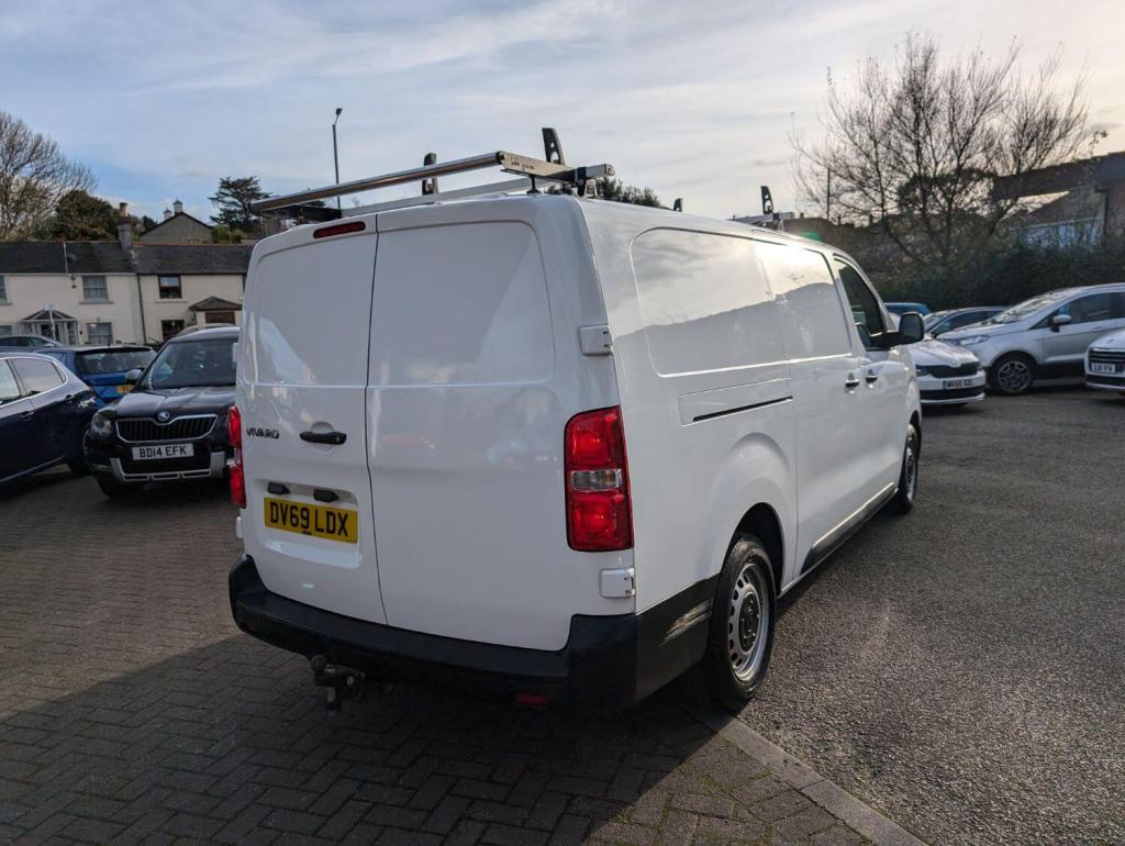 VAUXHALL VIVARO