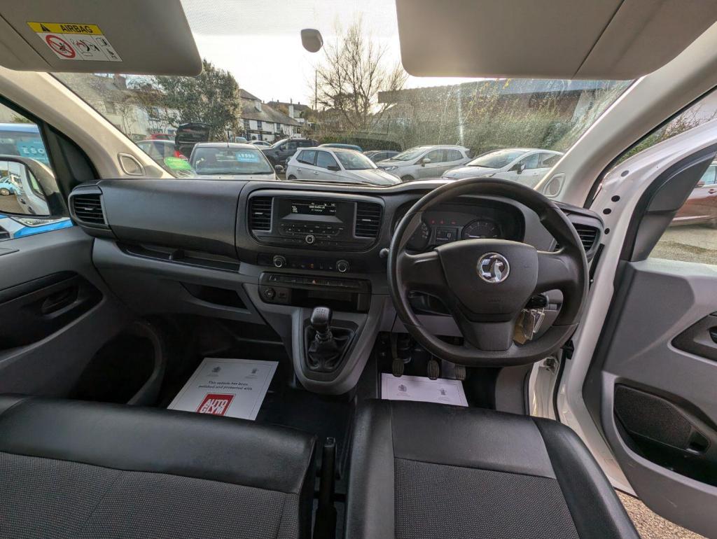 VAUXHALL VIVARO