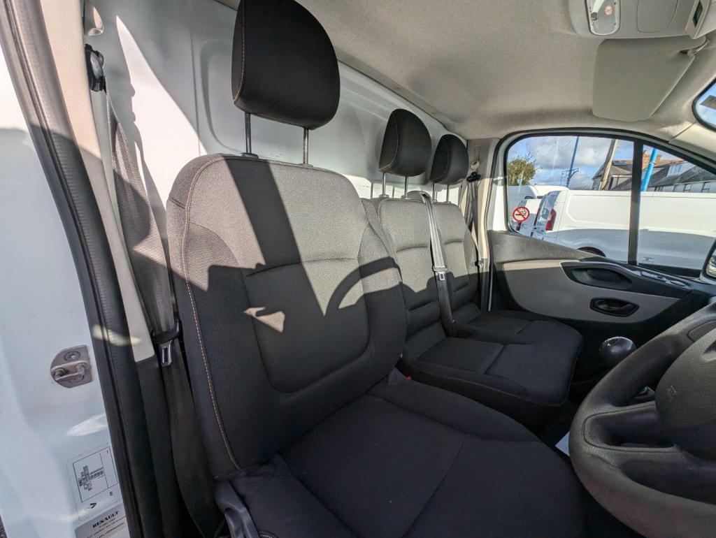 RENAULT TRAFIC