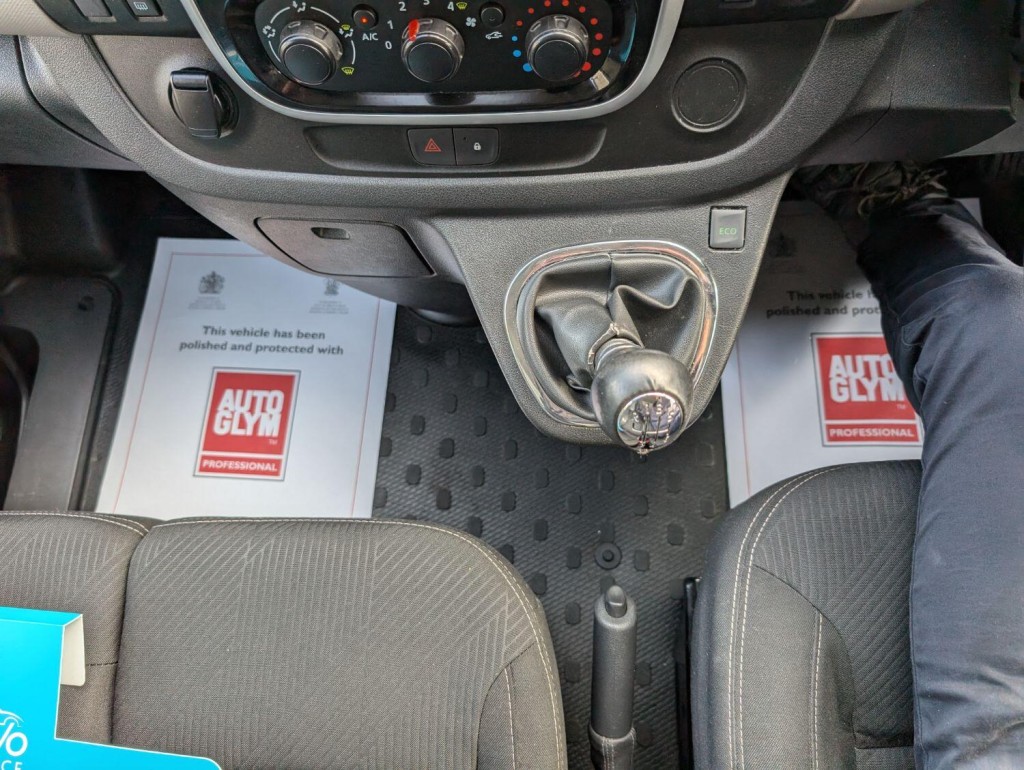 RENAULT TRAFIC