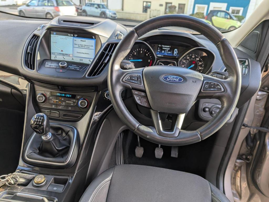 FORD KUGA