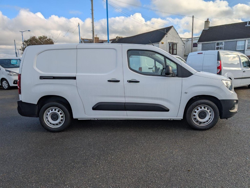 VAUXHALL COMBO