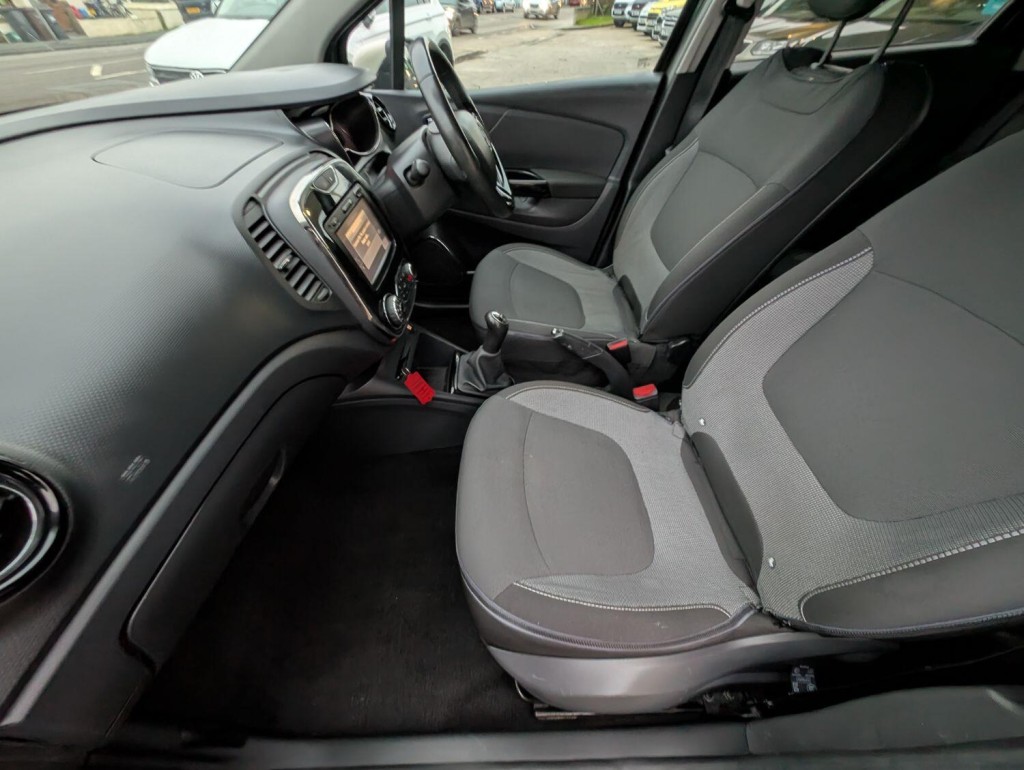 RENAULT CAPTUR