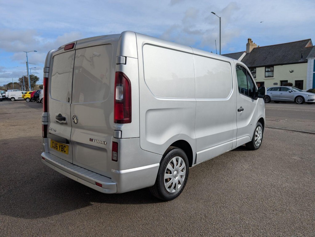 VAUXHALL VIVARO