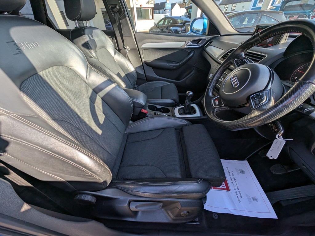 AUDI Q3