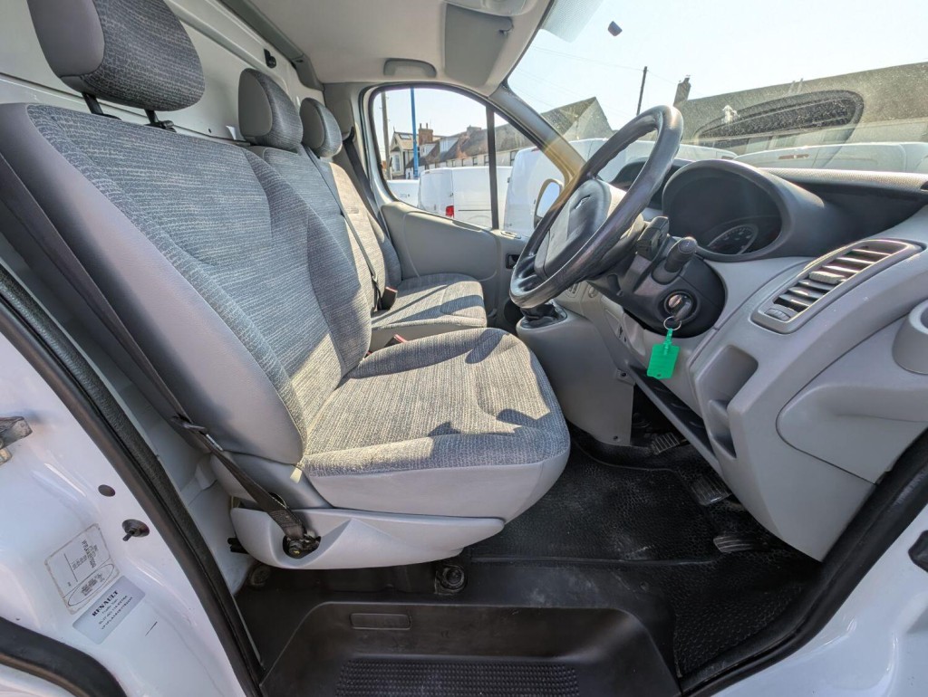 RENAULT TRAFIC