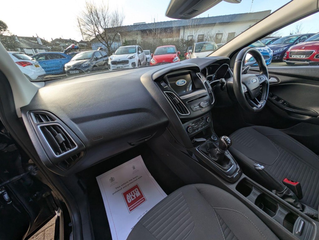 FORD FOCUS
