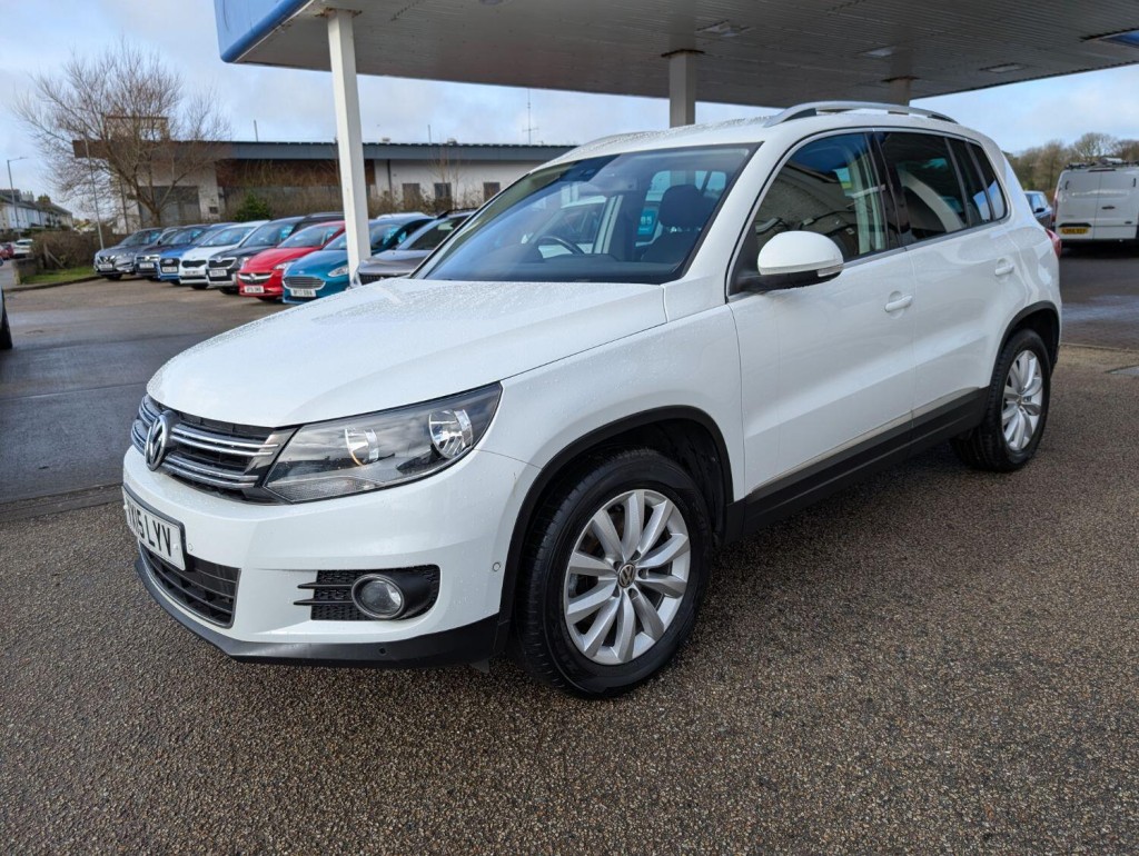 VOLKSWAGEN TIGUAN