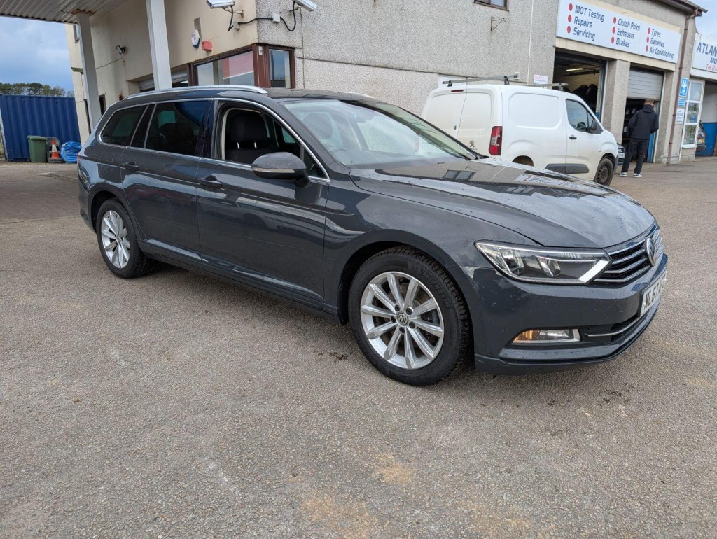VOLKSWAGEN PASSAT