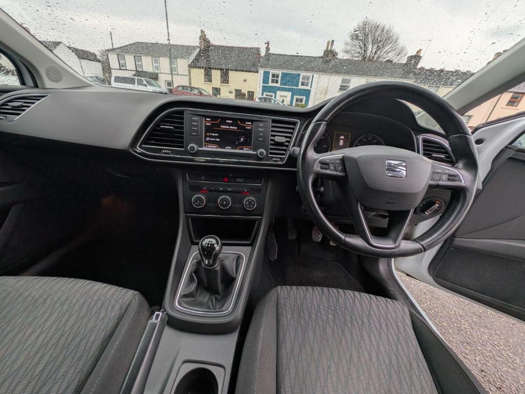 SEAT LEON