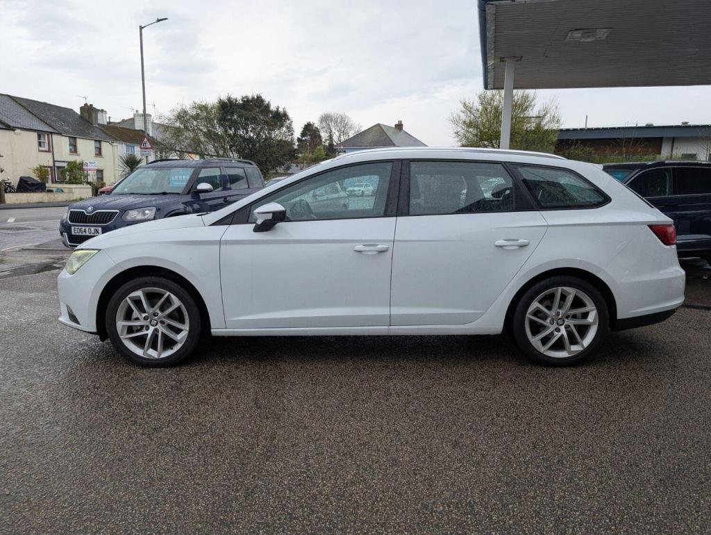 SEAT LEON