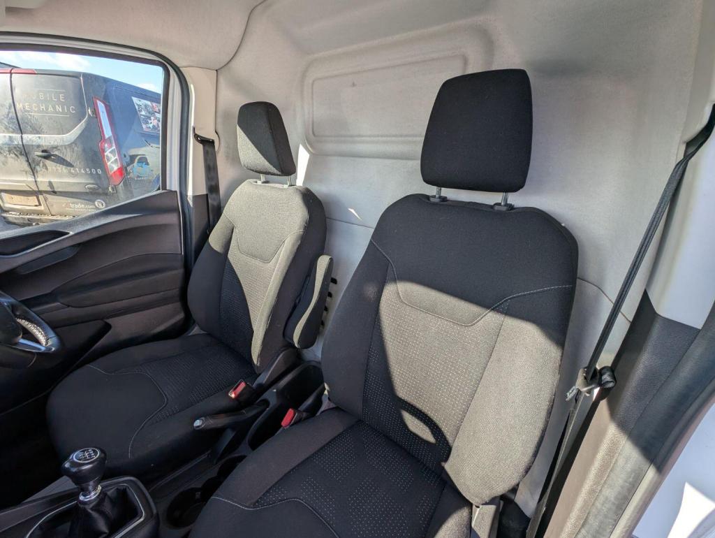 FORD TRANSIT COURIER
