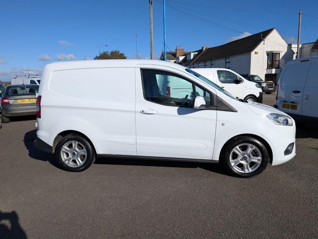 FORD TRANSIT COURIER
