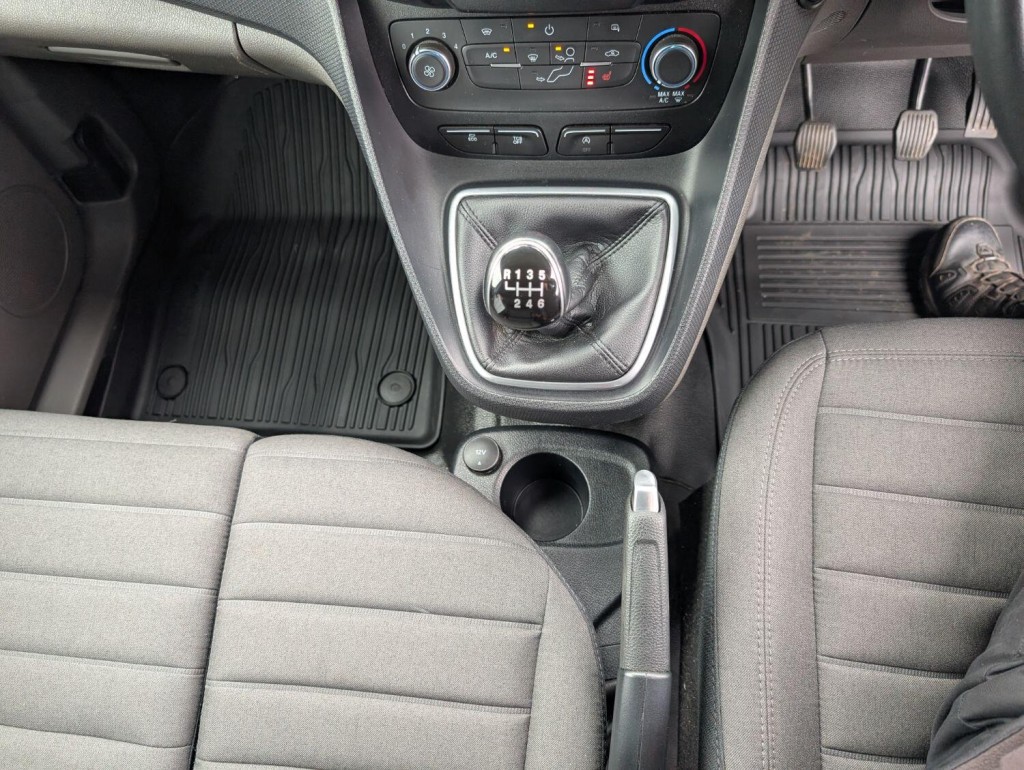 FORD TRANSIT CONNECT