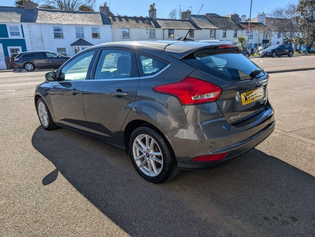 FORD FOCUS
