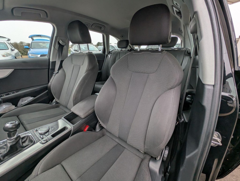 AUDI A4 AVANT