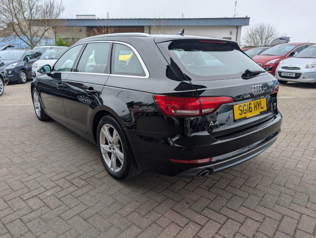 AUDI A4 AVANT