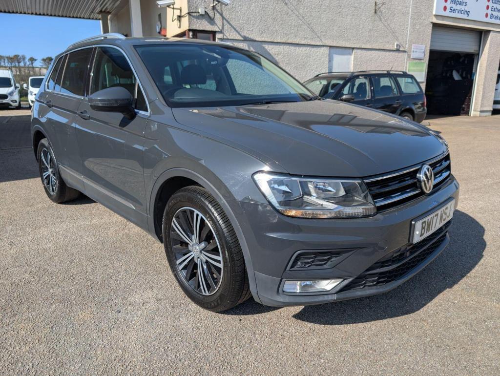 VOLKSWAGEN TIGUAN