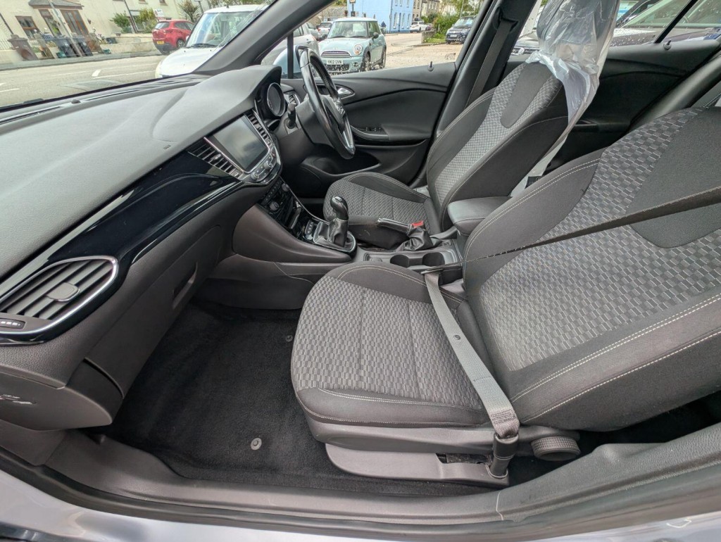 VAUXHALL ASTRA