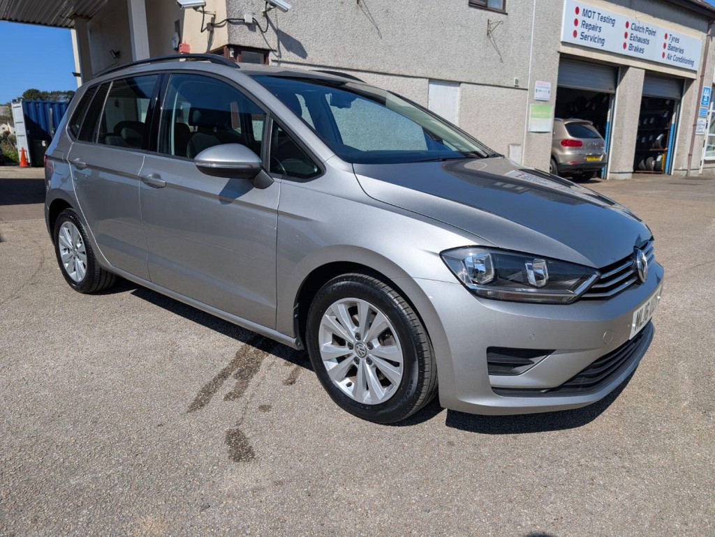 VOLKSWAGEN GOLF SV