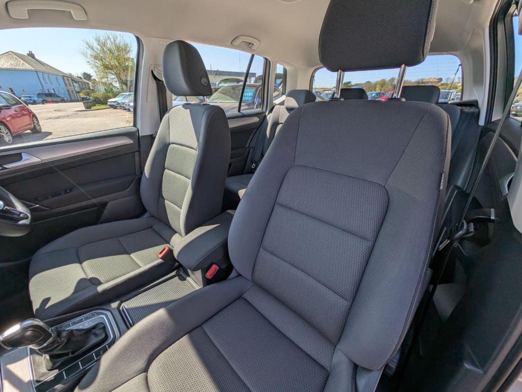 VOLKSWAGEN GOLF SV