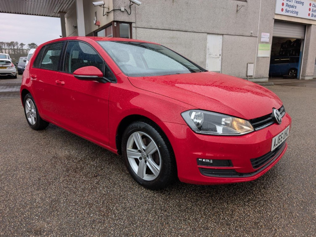 VOLKSWAGEN GOLF