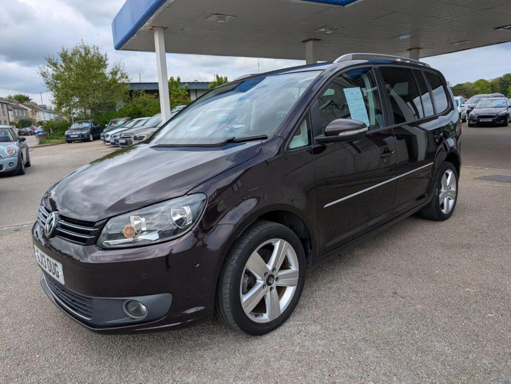 VOLKSWAGEN TOURAN