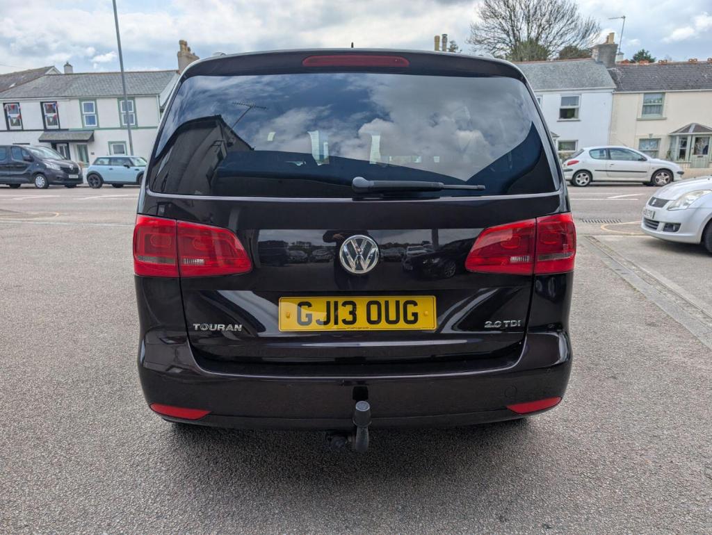 VOLKSWAGEN TOURAN