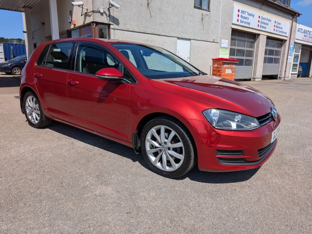 VOLKSWAGEN GOLF