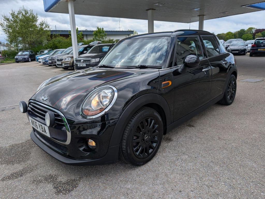 MINI HATCH