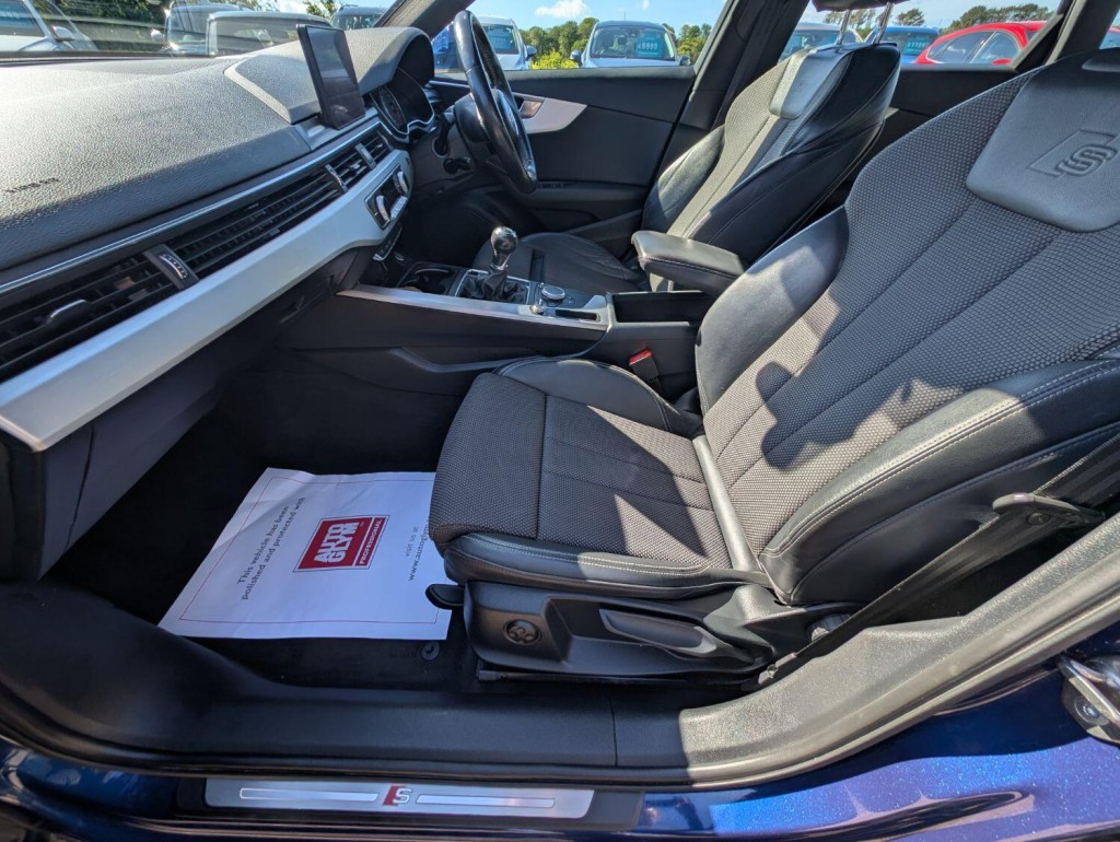 AUDI A4 AVANT
