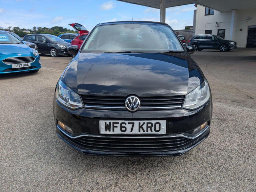 VOLKSWAGEN POLO