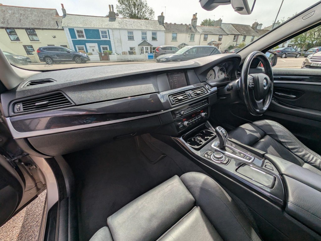 BMW 5 SERIES