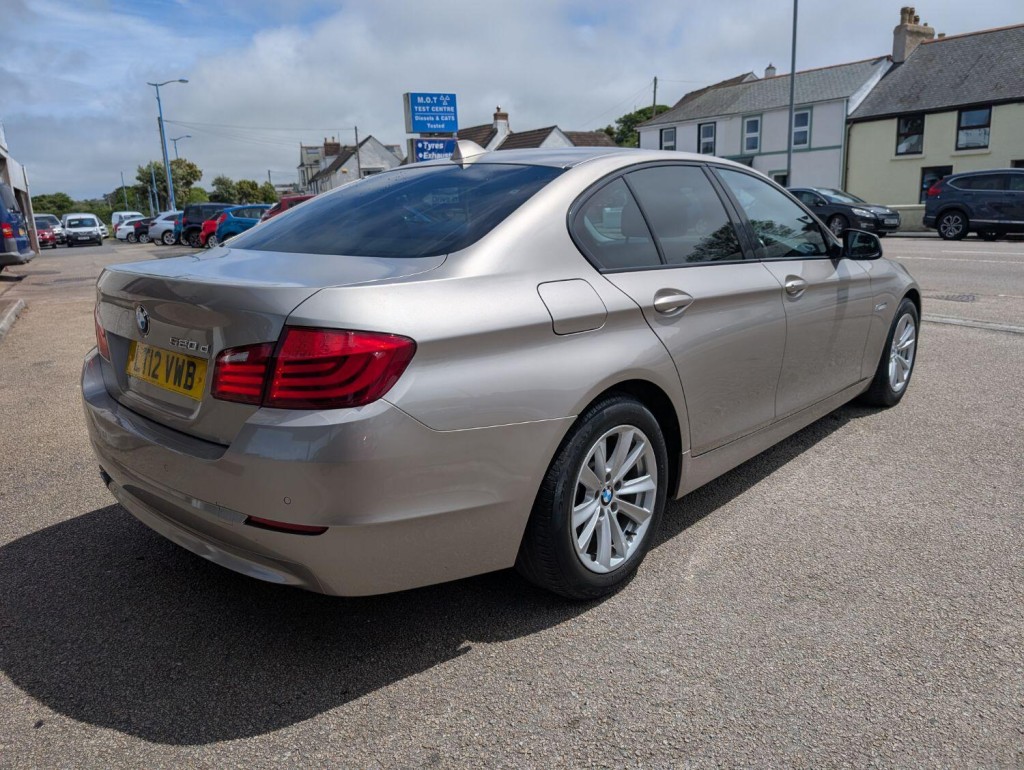 BMW 5 SERIES
